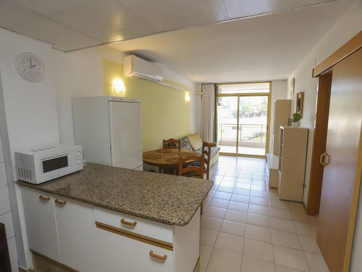 Gîte pour 5 personnes, avec terrasse et piscine à Salou - 4