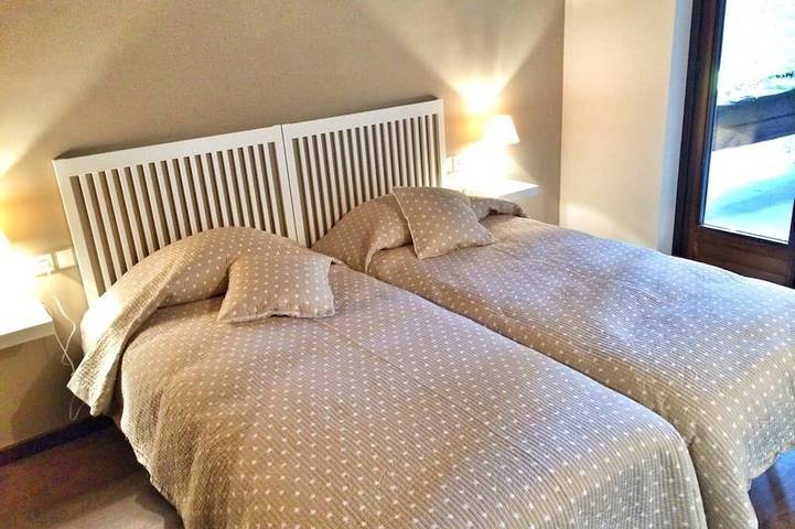 Location de vacances pour 6 personnes, avec terrasse et jardin dans Tredós - 3