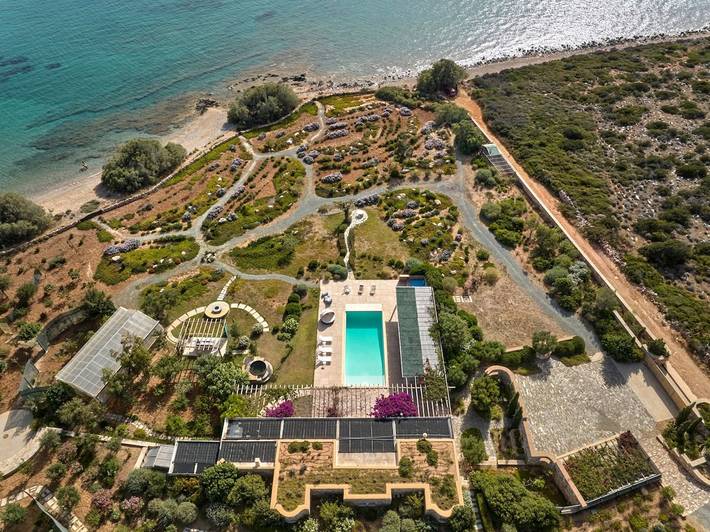 Villa for 5 people, with garden and ocean view, child-friendly in Paros