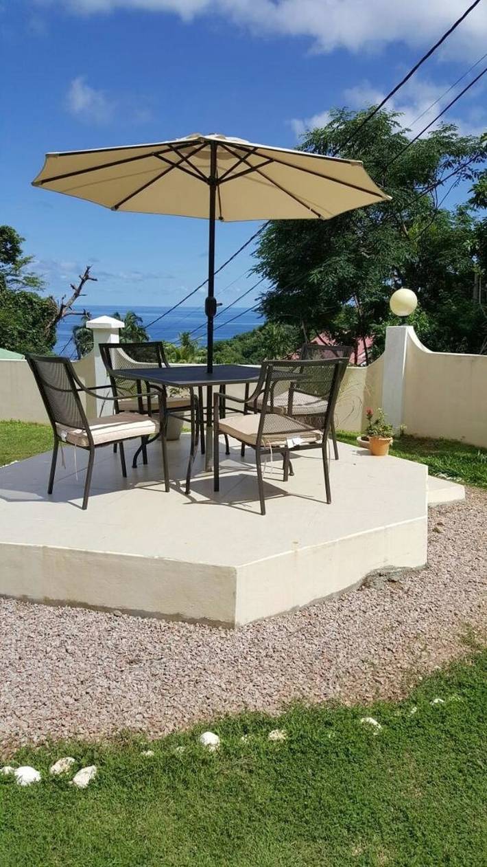 Gîte pour 3 personnes, avec vue et jardin dans Takamaka - 4