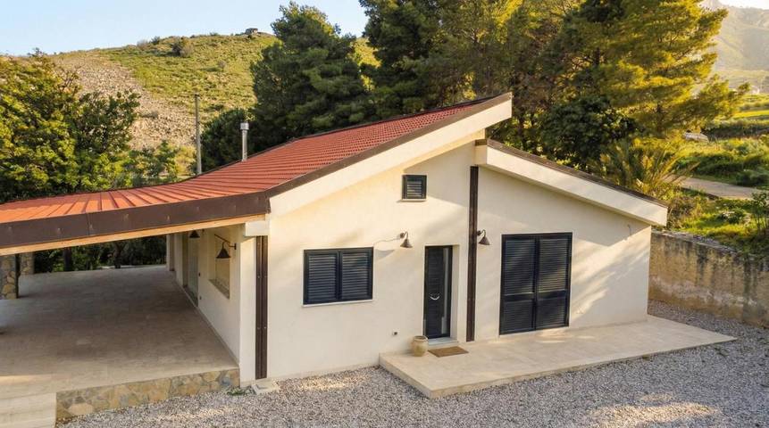 Ferienwohnung für 4 Personen, mit Garten und Ausblick sowie Pool und Terrasse - 1