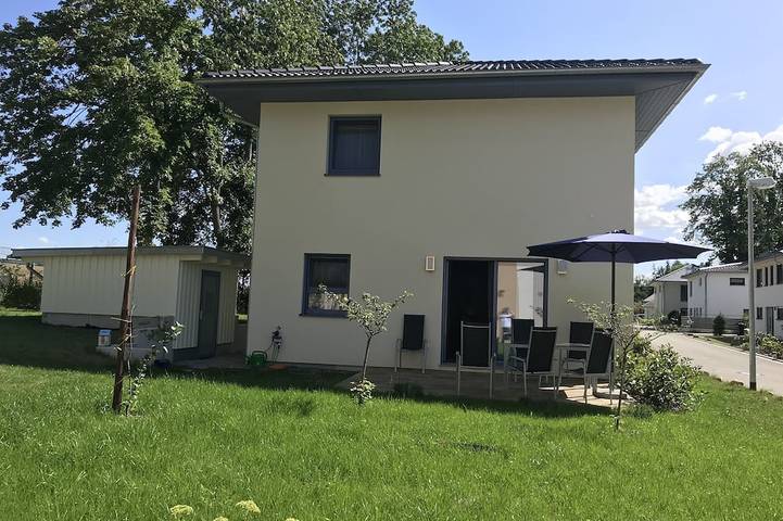 Ferienhaus für 6 Personen, mit Terrasse und Garten in Hohenfelden