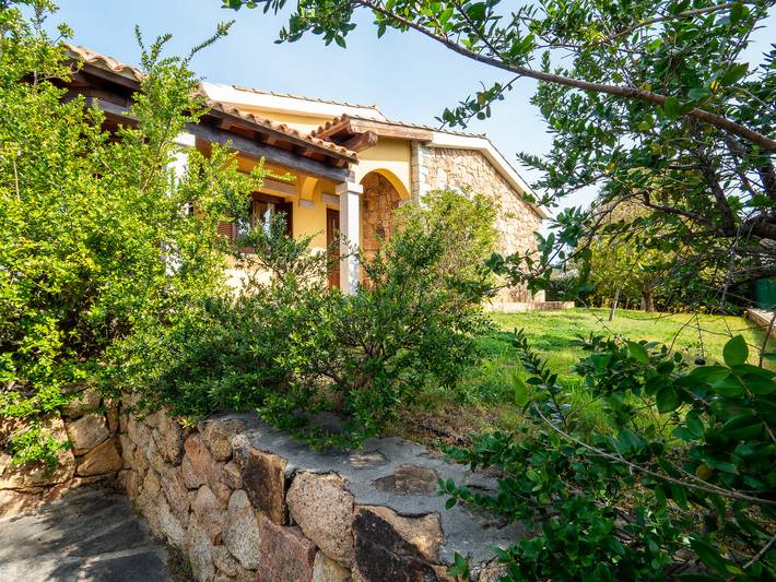 Ferienhaus für 6 Personen, mit Balkon/Terrasse und Terrasse sowie Garten in Case Peschiera-Lu Fraili