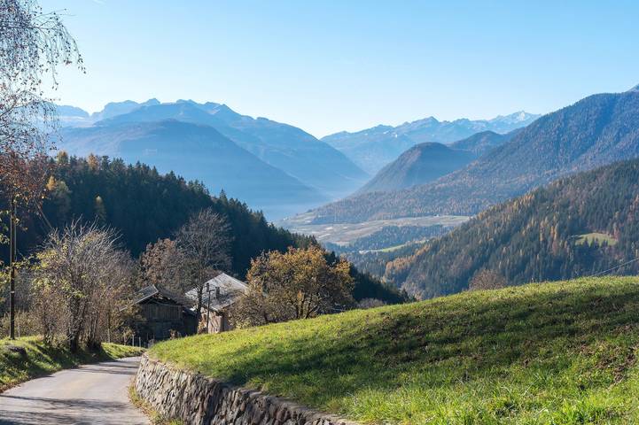 Farmhouse 'Innerjerberhof Neiderseit' with Mountain View, Shared Terrace and Wi-Fi in Laurein, Nonsberg Group