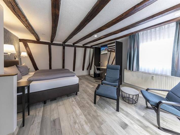 Ferienwohnung für 2 Personen, mit Balkon, kinderfreundlich in Rhens