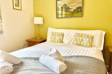 Glamping for 5 People in Carmarthenshire, South-Wales, Photo 4