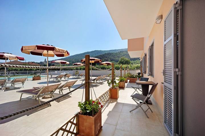 Appartamento intero, Appartamento di vacanza "Antichi Ricordi - Il Pollaio" con piscina condivisa e Wi-Fi in Andora, Riviera di Ponente