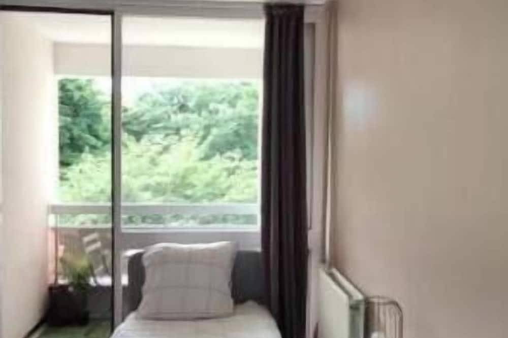 Apartamento entero, T3 Cosy Balcon France Miniature Parc Le Coudray à 20mins Château de Versailles in Élancourt, Yvelines