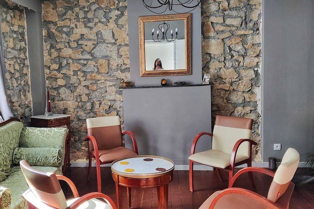4 minutes by car and 20 minutes by foot to Durbuy. (No pets) in Tohogne, Durbuy