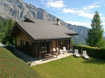 Gîte pour 8 personnes, avec jardin à Chamoson