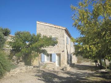Maison d’hôte pour 3 personnes, avec vue ainsi que piscine et jardin à Vinon-sur-Verdon