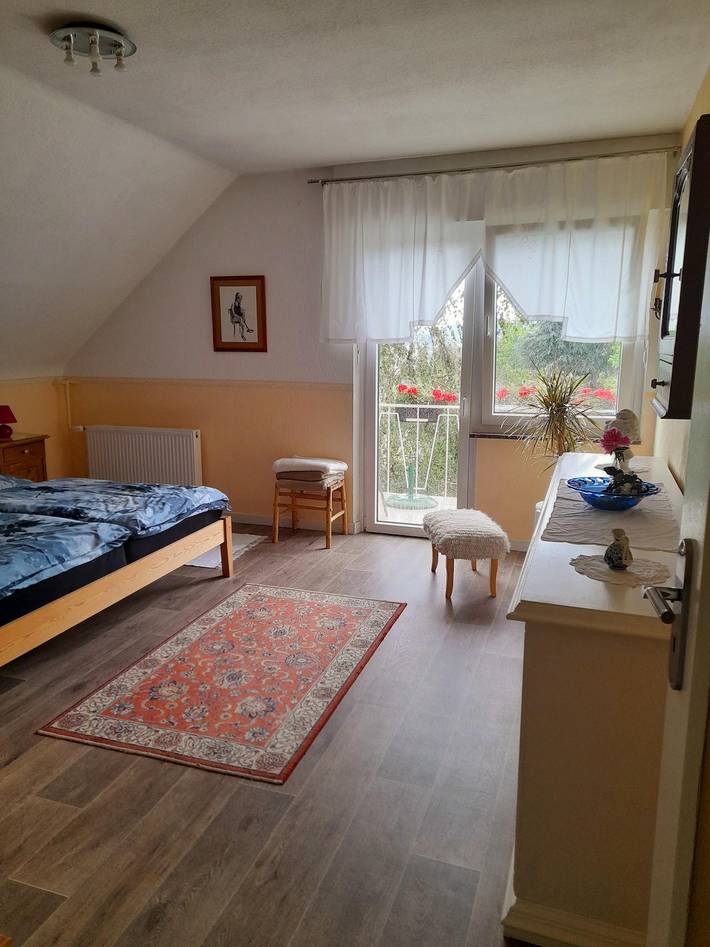 Ferienwohnung für 5 Personen, mit Garten und Balkon in Kell am See