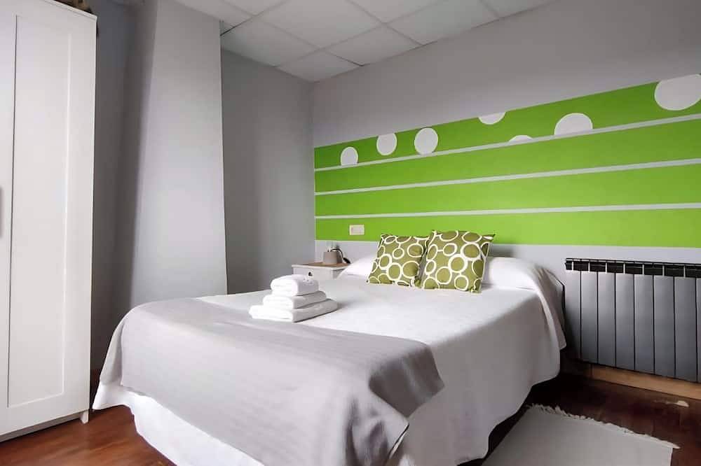 Charming rural getaway at Casa Julia Vut (Pet friendly) in Calzadilla de Tera, Zamora Province