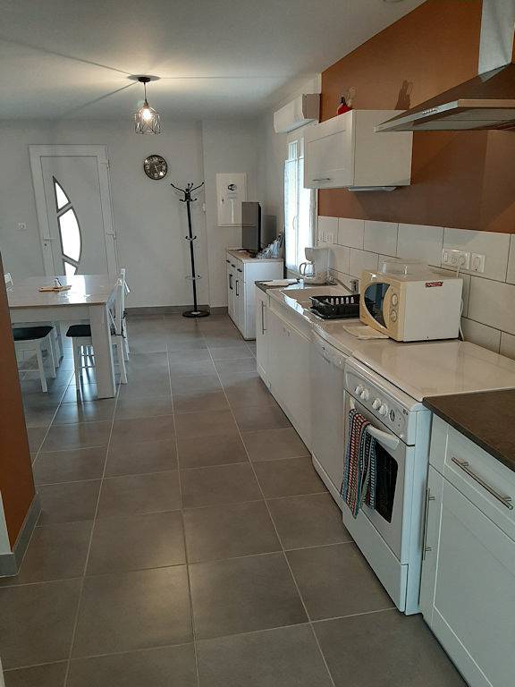 Gîte pour 6 personnes, avec jardin et terrasse dans Saône-et-Loire - 4