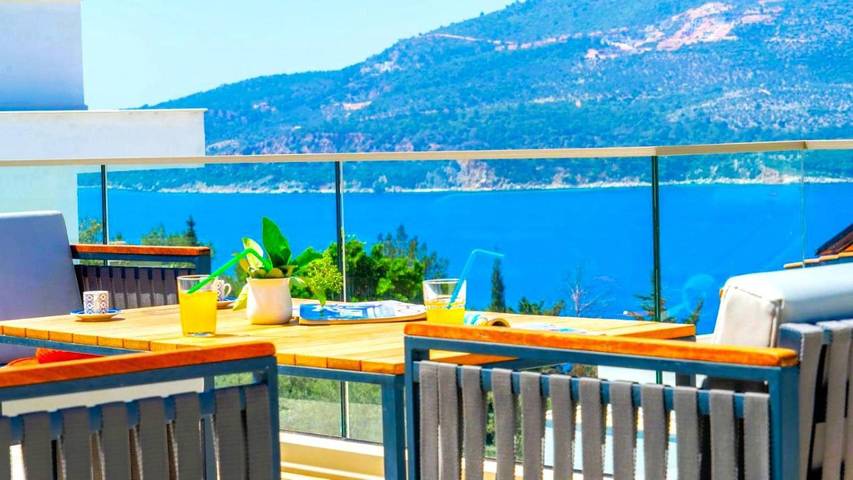 Maison de vacances pour 8 personnes, avec jardin et piscine ainsi que jacuzzi et sauna à Kalkan