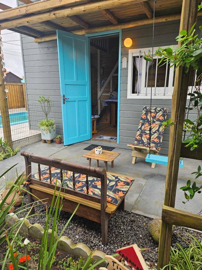 Casas e apartamentos de temporada para 2 pessoas, com piscina e jardim e ainda balcão em Balneário Gaivota