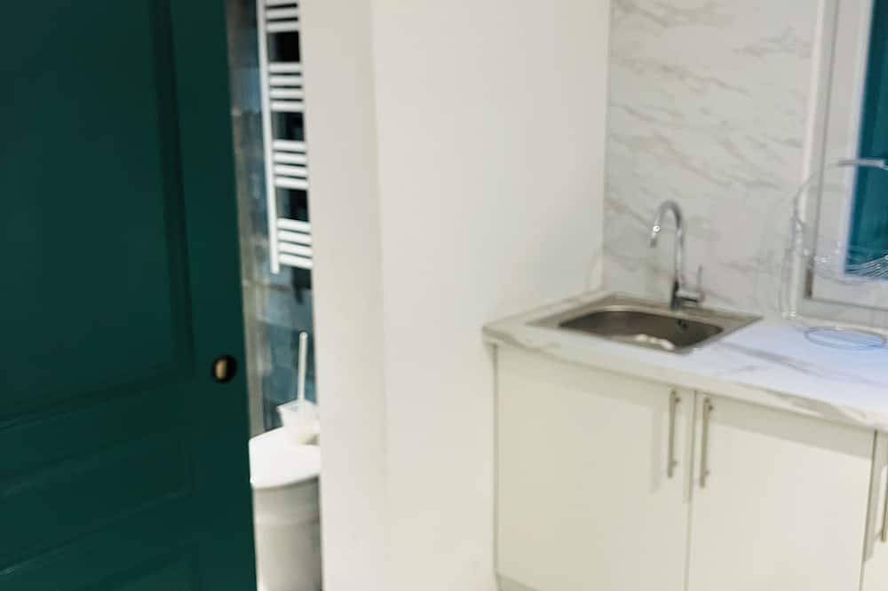 Apartamento entero, Apartment 10mins Cdg Airport- Villepinte Exhibition Center- 25mins Disneyland in Tremblay-en-France, Sena-Saint Denis