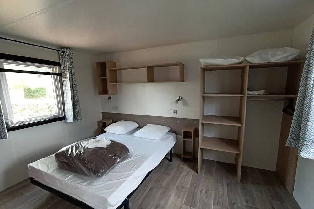 C- Mobil-home Hélios - Pmr - 2 chambres - 32m² avec terrasse couverte 5 personnes in Saint-Gilles-Croix-de-Vie, Vallée de la Loire