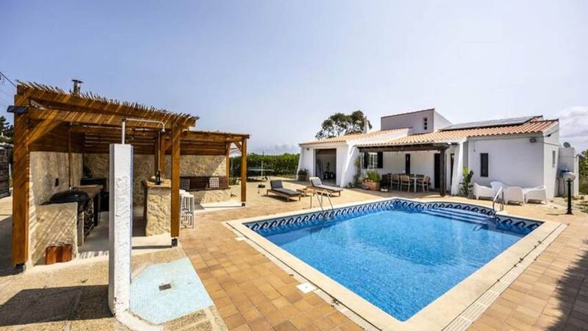 Casa de férias para 7 pessoas, com piscina e jardim em Vale de Telha