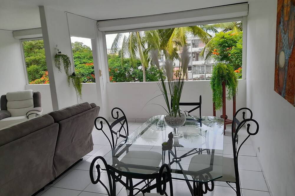 Ganze Wohnung, Charming Apartment in Les Abymes, Guadeloupe