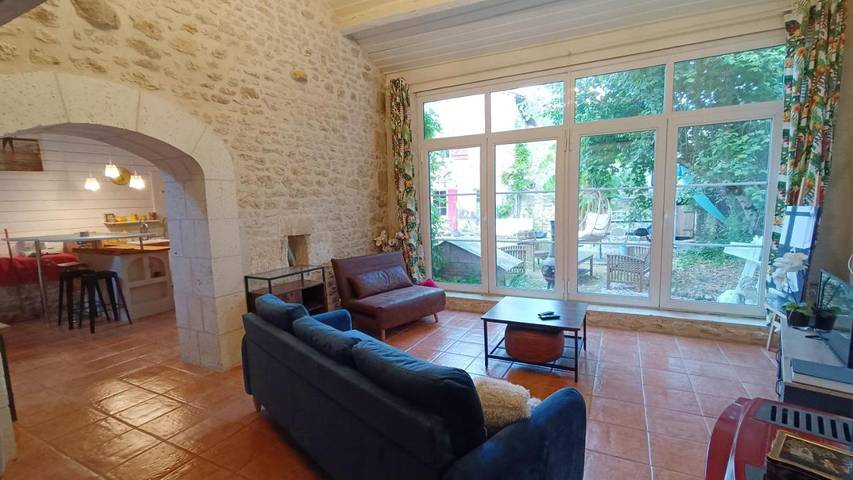 Location de vacances pour 3 personnes, avec jardin et piscine à Gond-Pontouvre - 4