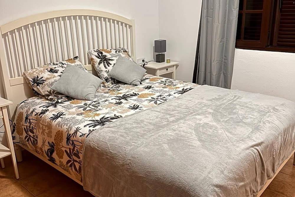 Entire apartment, Vv Maruja Apartment 3 Minutes From La Garita Beach Ideal To Disconnect in Arrieta, Haría