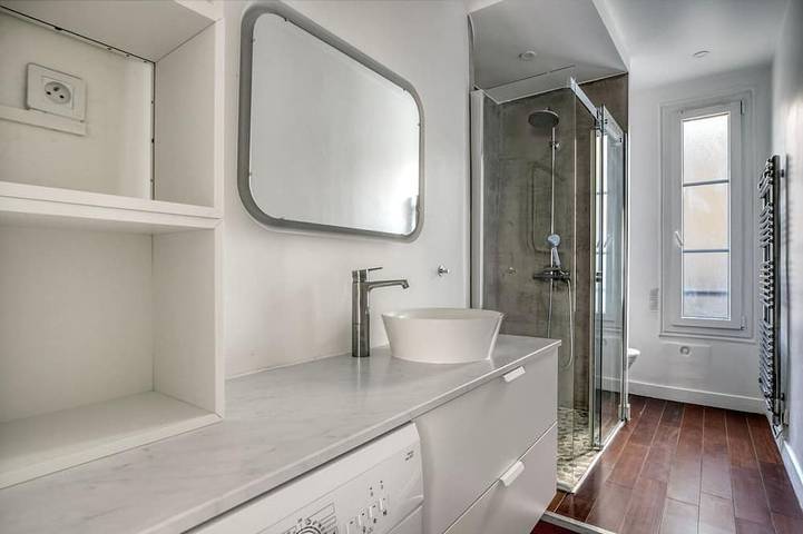 Ganze Wohnung, Blueground | Levallois Perret, nr dining & offices in Levallois-Perret, Hauts-de-Seine