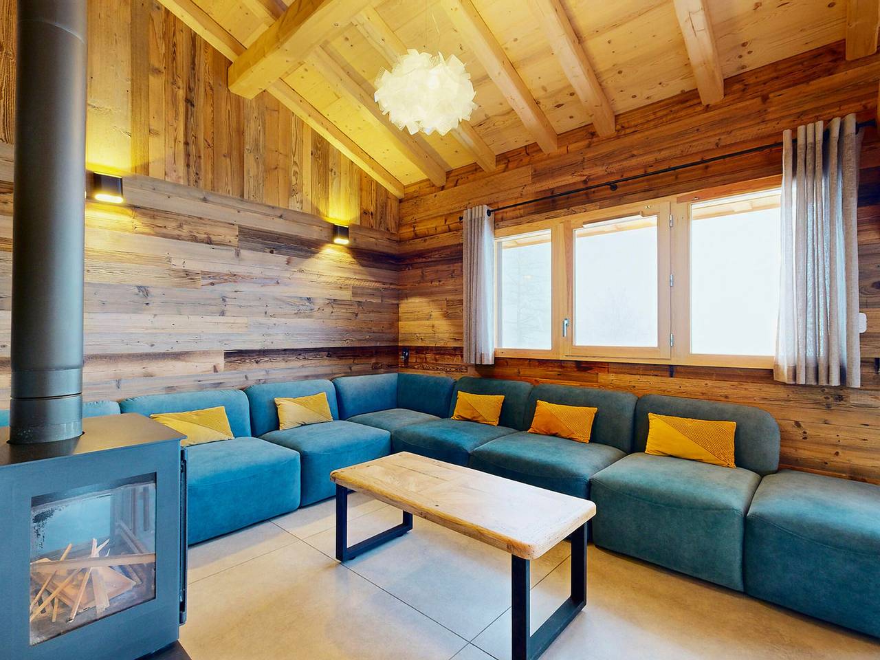 Chalet 5* avec spa et jacuzzi · 15 personnes · accès pistes · parking privé in Le Corbier, Villarembert