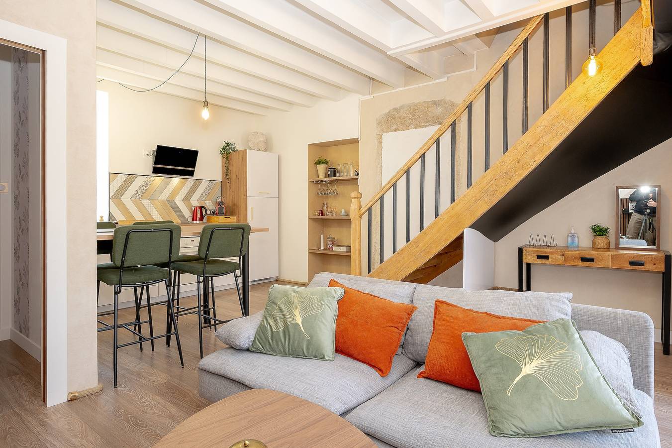 Ganze Wohnung, Ferienwohnung 'Kali-Milo' mit Gemeinschaftsgarten und Wi-Fi in Saint-Romain-de-Jalionas, La Tour-du-Pin und Umgebung