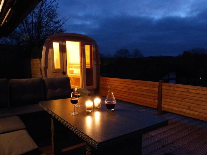 Ferienwohnung für 5 Personen, mit Terrasse und Garten sowie Sauna und Seeblick in Meschede