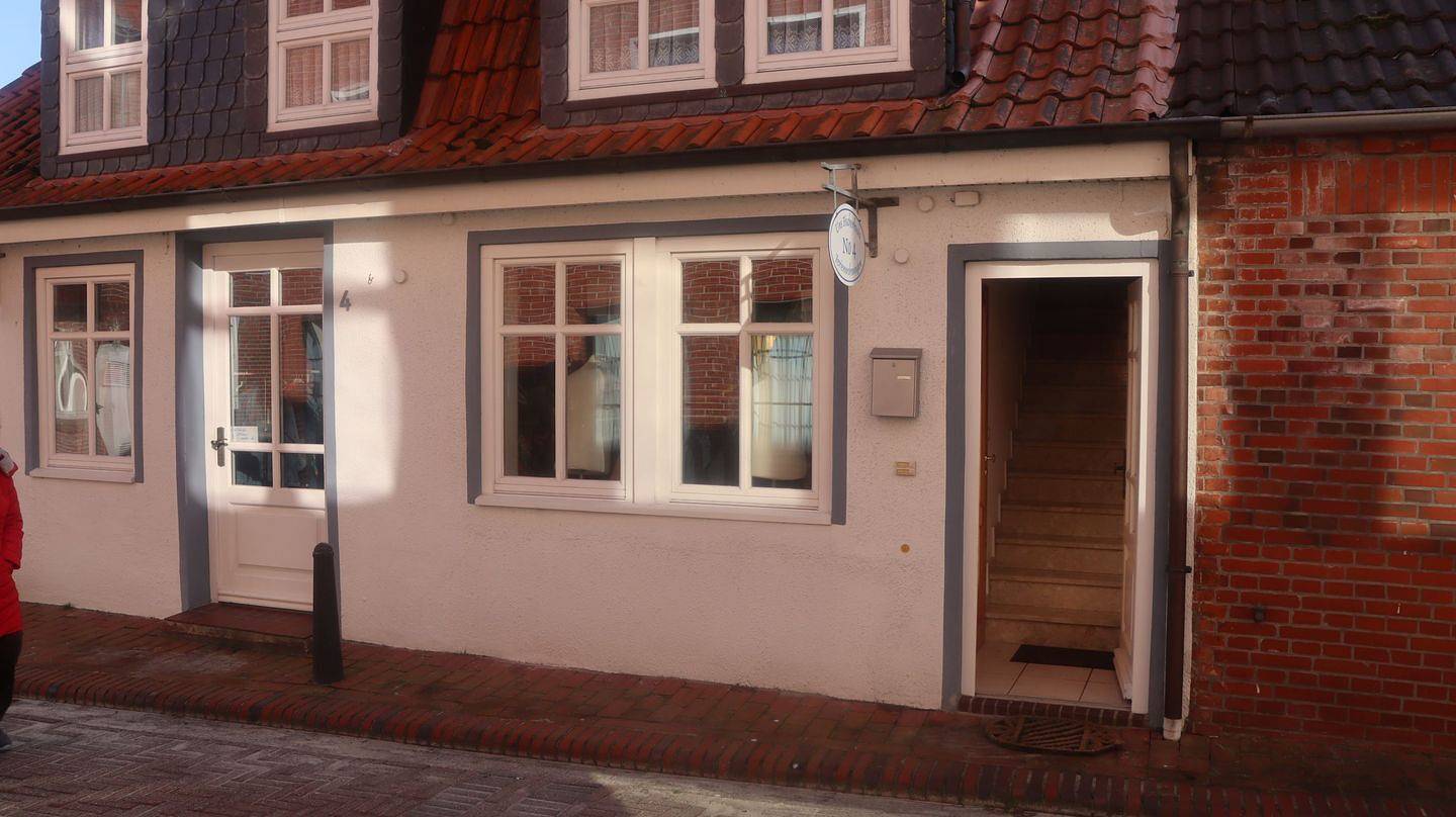 Ganze Wohnung, Willkommen in der Ferienwohnung „Lee“Ihr gemütlicher Rückzugsort direkt am Hafen in Neuharlingersiel, Landkreis Wittmund