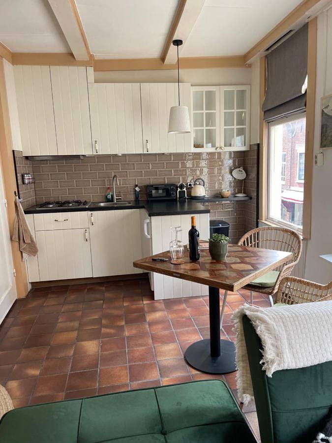 Toast by night in Haarlem, Mer du Nord Pays-Bas