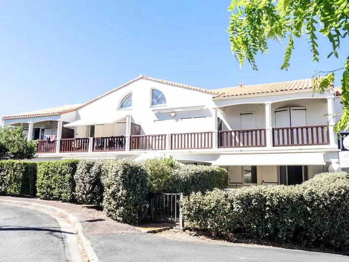 Gîte pour 4 personnes, avec terrasse dans Plage du Platin