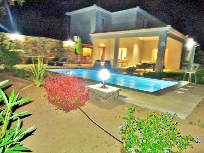 Location de vacances pour 8 personnes, avec piscine et jardin à Farinole - 4