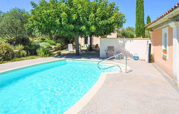 Appartement de vacances entier, 800m de Caumont | Piscine, Parking, Jardin, Internet in Caumont-sur-Durance, Vaucluse