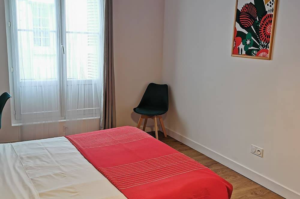 Town house in the heart of the historic district in Tours, Tours en omgeving