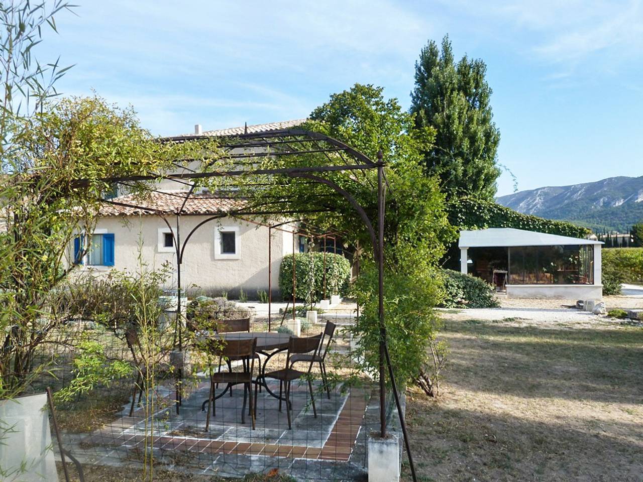 Maison charmante à Oppède avec vue sur la montagne in Oppède, Parc naturel régional du Luberon