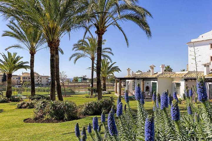 Apartamento de vacaciones para 6 personas, con jardín además de terraza y piscina en Provincia de Málaga
