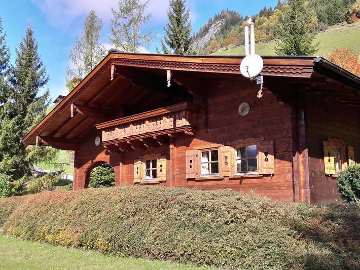 Chalet für 10 Personen, mit Balkon und Terrasse sowie Garten und Ausblick in Großarl