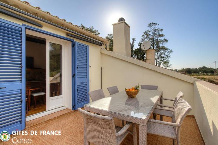 Gîte pour 5 personnes, avec Terrasse et Jardin ainsi que Piscine et Vue à Sorbo-Ocagnano - 2