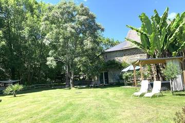 Agriturismo pour 6 personnes, avec jardin et jacuzzi à Ledeuix