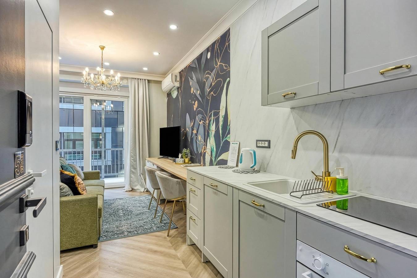 Ganze Wohnung, Boutique Downtown Studio with Balcony 5 in Zagreb, Zagreb und Umgebung