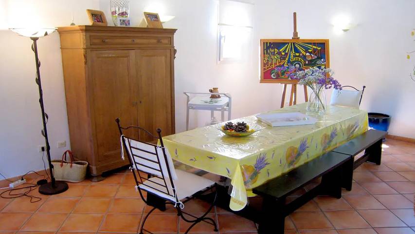 Location de vacances pour 9 personnes, avec jardin ainsi que terrasse et piscine à Bagnols-en-Forêt - 2