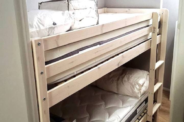 Appartement entier, Charmant T2, hypercentre, calme, terrasse, parking, commerces in Luchon-Superbagnères, Bagnères-de-Luchon