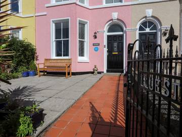 Cottage for 10 People in Beaumaris, Isle of Anglesey, Photo 3