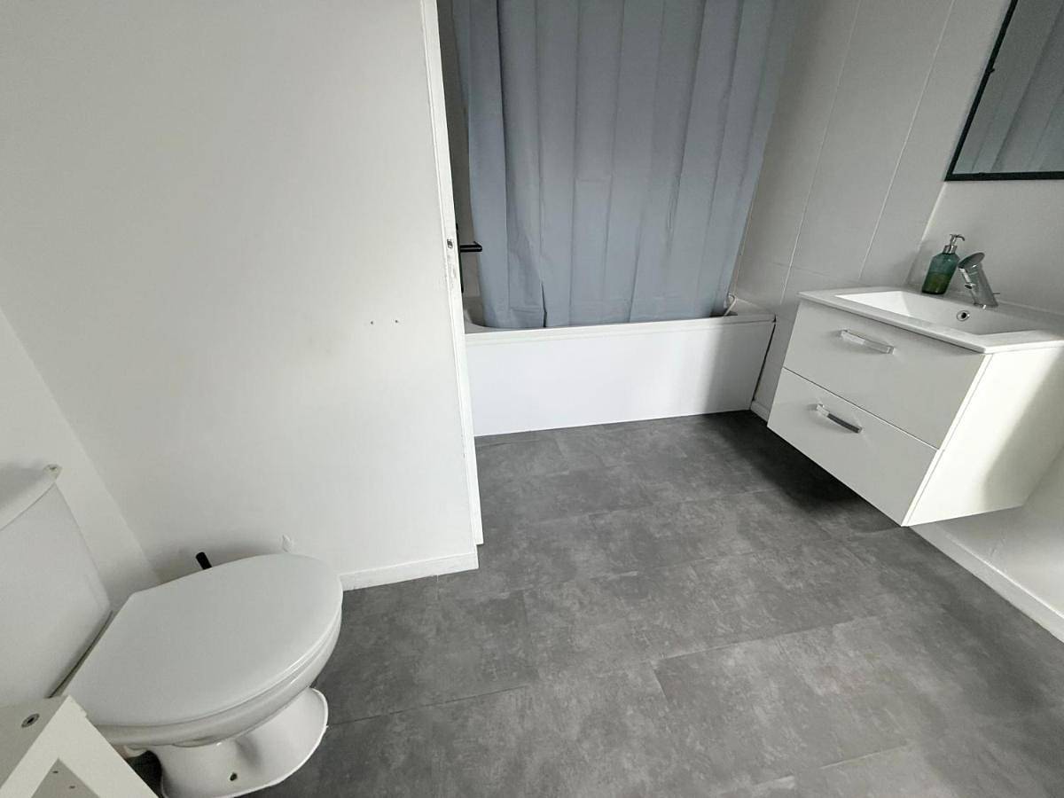 Appartement entier, La nouvelle école in Ruillé-en-Champagne, Sarthe