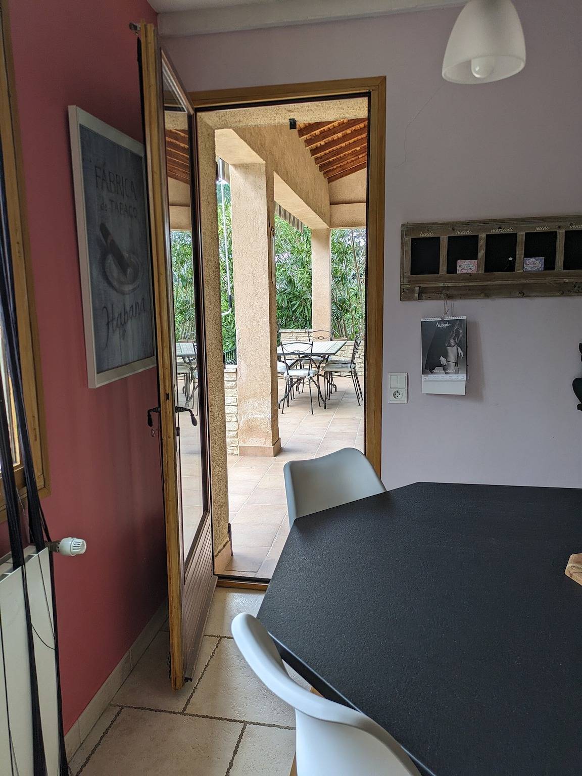 Holiday Home 'Grand Gîte Au Pied Du Ventoux' with Private Pool, Wi-Fi and Air Conditioning in Mazan, Parc naturel régional du Mont-Ventoux