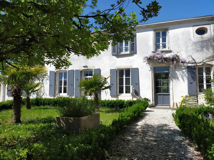Location de vacances pour 2 personnes, avec jardin à Bourgneuf (Charente-Maritime)