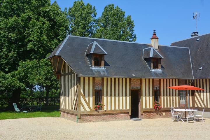 Le Malis – Charmantes Fachwerkfamilienhaus mit großem Garten in Saint-Jouin, Lisieux und Umgebung