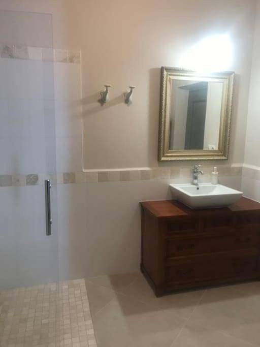 Apartamento de vacaciones para 2 personas, con piscina y jardín en Cataluña - 4